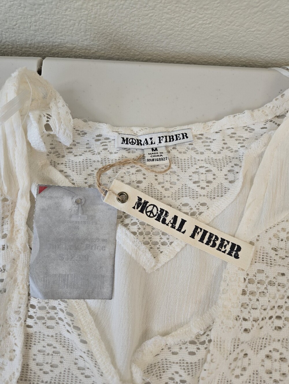 NWT Moral Fiber Boho Ivory Lace Crochet Open Front Top Layering Size Medium - Picture 2 of 13